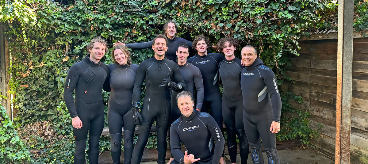 Wetsuit-group-photo